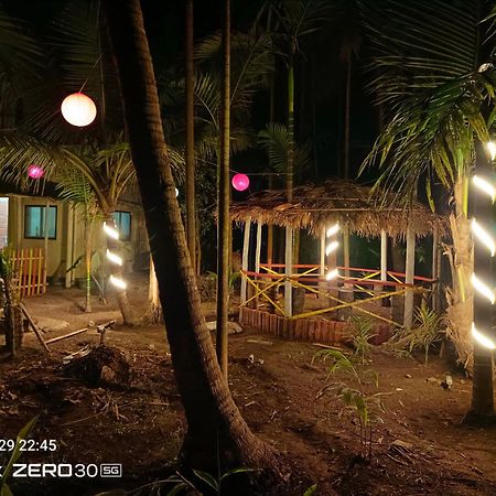 Coco Dreams Hotel Alībāg Exterior foto